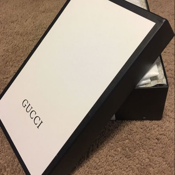 GUCCI - Picture 3 of 5